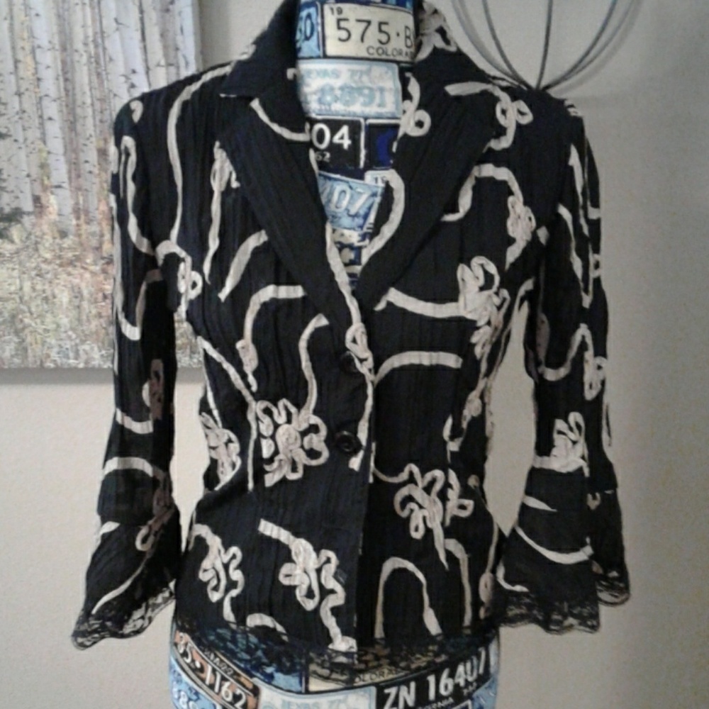 LACE JACKET